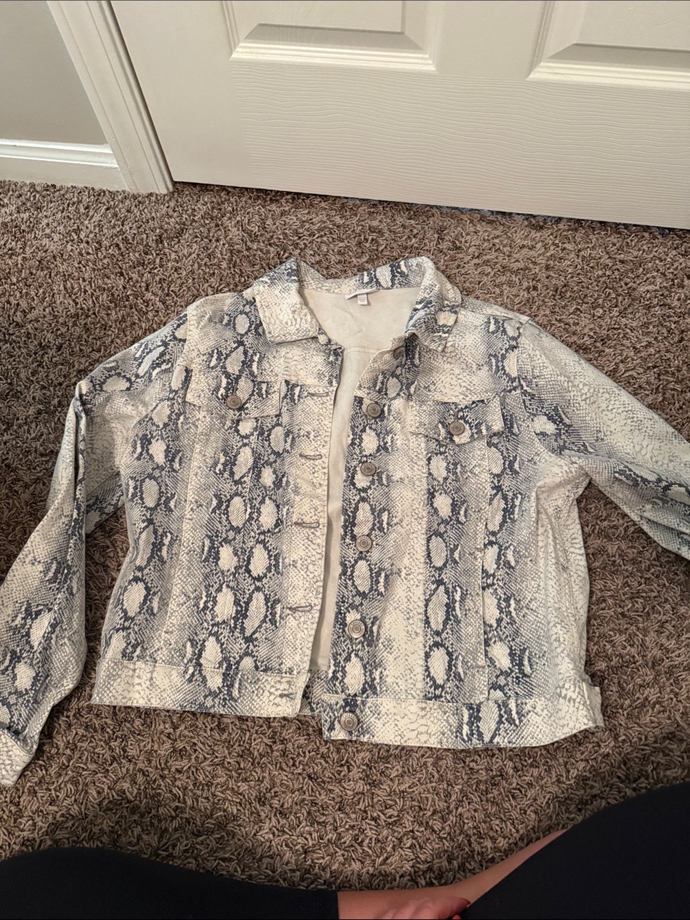 Shyanne White and Gray Snake Print Jacket